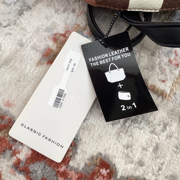 Classic Fashion backpack purse w/ matching wallet - Picture 7 of 13